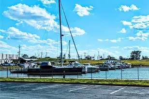 401 Shoreline Dr W, Sandusky, OH 44870 - Photo 5