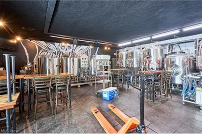 2727 Manchester Road, Akron, OH 44319 - Photo 9