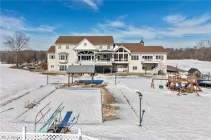 9419 Robinson Rd, Chardon, OH 44024 - Photo 11