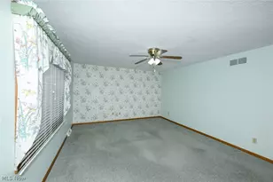 2138 Forest Oak Dr, Akron, OH 44312 - Photo 39