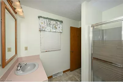 2138 Forest Oak Drive, Akron, OH 44312 - Photo 41