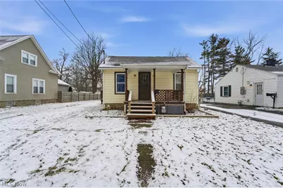 1031 Thayer Avenue, Ashtabula, OH 44004 - Photo 1