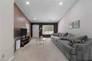 527 S Frank Blvd, Akron, OH 44313 - Photo 7