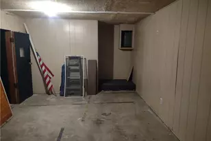 939 Lane St, Akron, OH 44307 - Photo 19