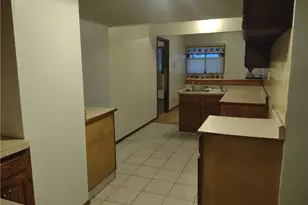 939 Lane St, Akron, OH 44307 - Photo 5