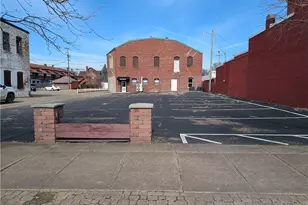 622 Main St, Coshocton, OH 43812 - Photo 1