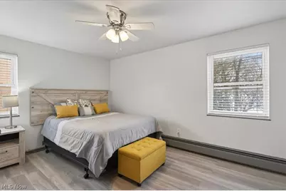 5382 Lee Road #202, Maple Heights, OH 44137 - Photo 7