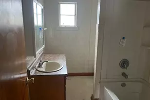 408 W 7th St, Sycamore, OH 44882 - Photo 19