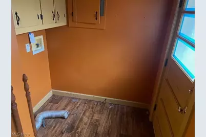 408 W 7th Street, Sycamore, OH 44882 - Photo 9