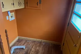 408 W 7th St, Sycamore, OH 44882 - Photo 9