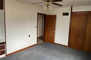 408 W 7th St, Sycamore, OH 44882 - Photo 23