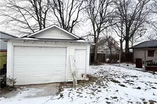 1433 Kenmore Blvd, Akron, OH 44314 - Photo 3