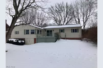 746 W Ohio Avenue, Sebring, OH 44672 - Photo 3