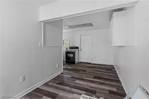 2387 29th St SW, Akron, OH 44314 - Photo 11