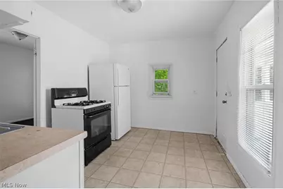 2387 29th Street SW, Akron, OH 44314 - Photo 23