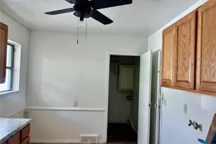 18079 Blandford Rd, Loveland, OH 44121 - Photo 5