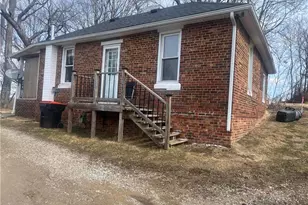 1457 Sharon Ave, Zanesville, OH 43701 - Photo 1