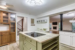 2675 Warrensville Center Rd, Huber Heights, OH 44122 - Photo 13