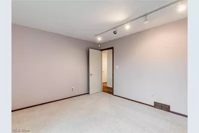 2675 Warrensville Center Road #2, Huber Heights, OH 44122 - Photo 27