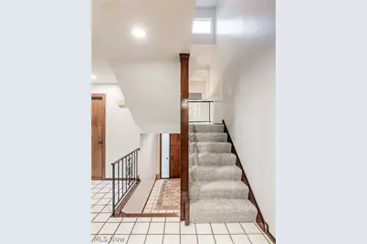 2675 Warrensville Center Road #2, Huber Heights, OH 44122 - Photo 5