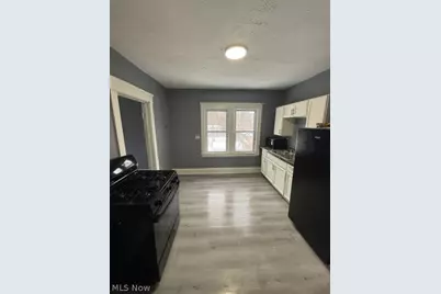 10304 Shale Avenue, Loveland, OH 44104 - Photo 3