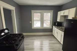 10304 Shale Ave, Loveland, OH 44104 - Photo 3