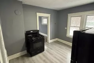 10304 Shale Ave, Loveland, OH 44104 - Photo 7