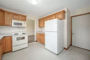 8492 & 8476 Tallmadge Rd, Ravenna, OH 44412 - Photo 11