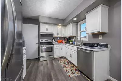 131 E Mill Street, Gnadenhutten, OH 44629 - Photo 11