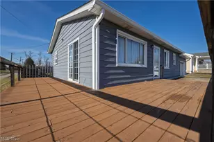 131 E Mill St, Gnadenhutten, OH 44629 - Photo 3