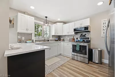 2625 Belleflower Drive, Alliance, OH 44601 - Photo 5