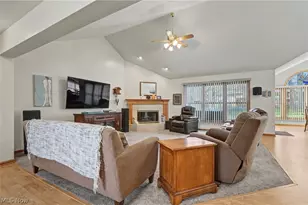 374 Spring Grove Dr, Tallmadge, OH 44278 - Photo 5