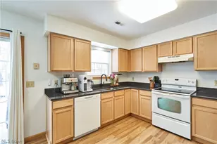 123 Woodbine Oval, Madison, OH 44057 - Photo 7