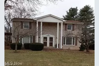 525 S Marion Avenue, Louisville, OH 44641 - Photo 1