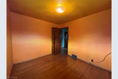 55400 Wabash Street, Bridgeport, OH 43912 - Photo 13