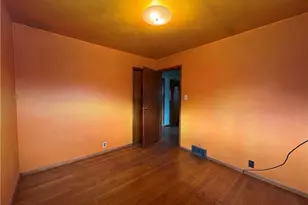 55400 Wabash St, Bridgeport, OH 43912 - Photo 13