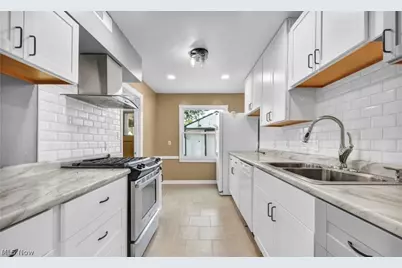 13514 Bennington Avenue, Loveland, OH 44135 - Photo 7