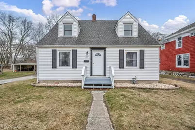 535 Eastwood Street, Geneva, OH 44041 - Photo 1