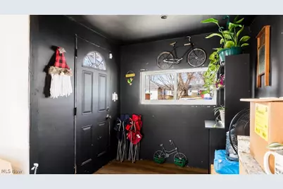 97 E King Street, Zanesville, OH 43701 - Photo 9