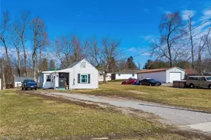97 E King St, Zanesville, OH 43701 - Photo 1
