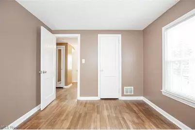 1595 Redwood Avenue, Akron, OH 44301 - Photo 13