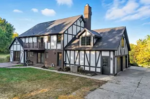 2097 Albertson Pkwy, Cuyahoga Falls, OH 44223 - Photo 5