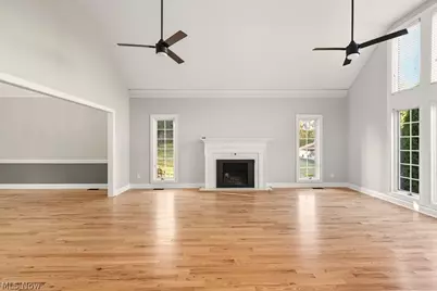 2097 Albertson Parkway, Cuyahoga Falls, OH 44223 - Photo 17