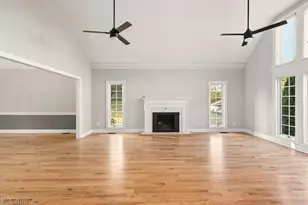 2097 Albertson Pkwy, Cuyahoga Falls, OH 44223 - Photo 17