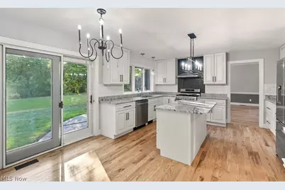 2097 Albertson Parkway, Cuyahoga Falls, OH 44223 - Photo 33