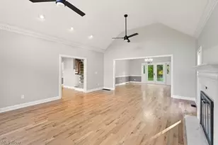 2097 Albertson Pkwy, Cuyahoga Falls, OH 44223 - Photo 19