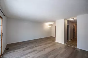 3805 Laurel Rd, Brunswick, OH 44212 - Photo 7