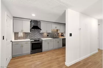 9840 Sunrise Boulevard #S27, North Royalton, OH 44133 - Photo 7