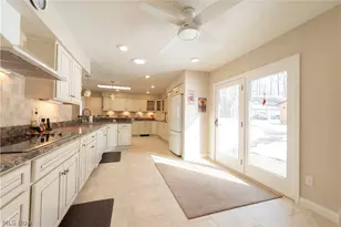 9735 Deerfield Pl, Kirtland, OH 44094 - Photo 7