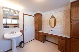 9735 Deerfield Pl, Kirtland, OH 44094 - Photo 37